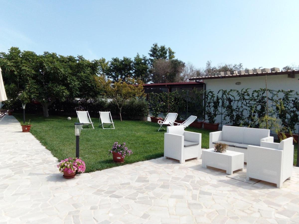 Casa Vacanza Augusto Uggiano La Chiesa Εξωτερικό φωτογραφία