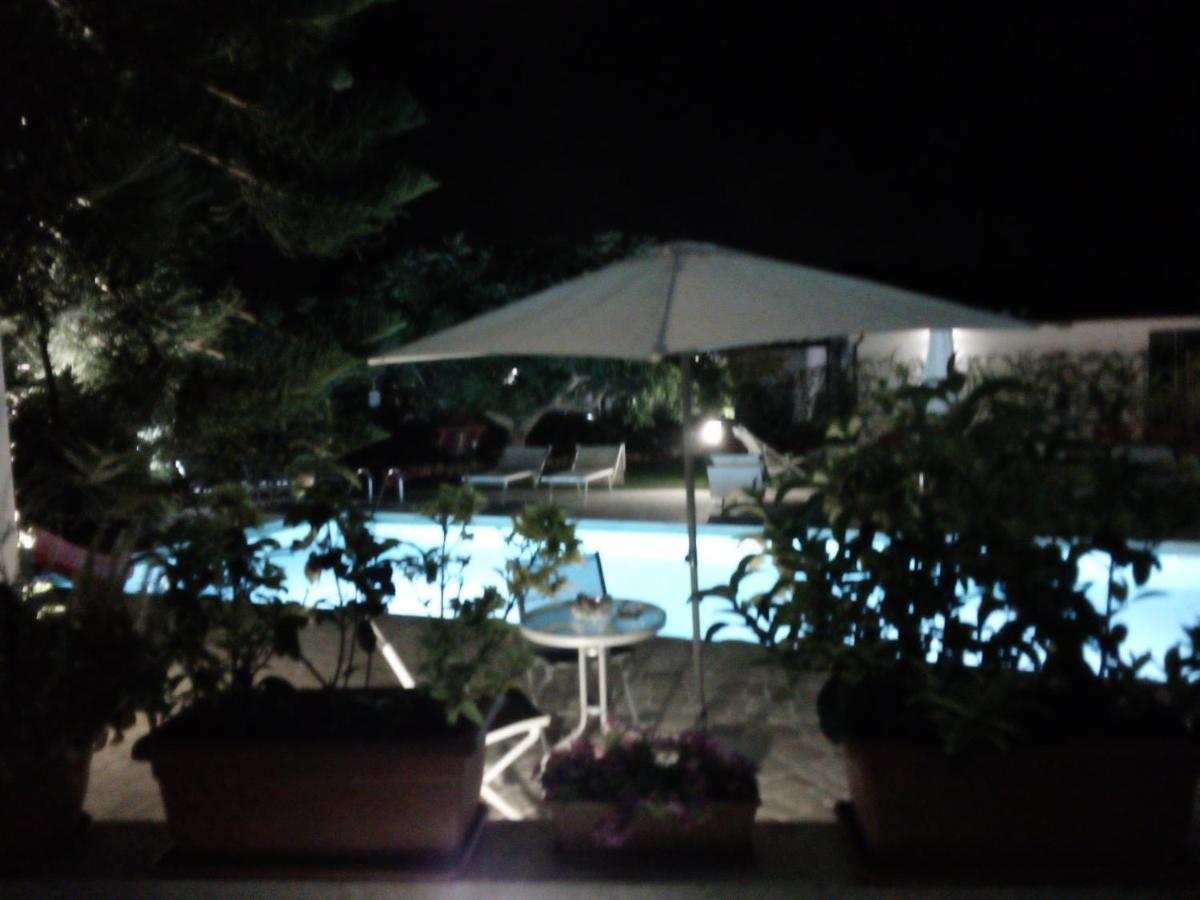 Casa Vacanza Augusto Uggiano La Chiesa Εξωτερικό φωτογραφία