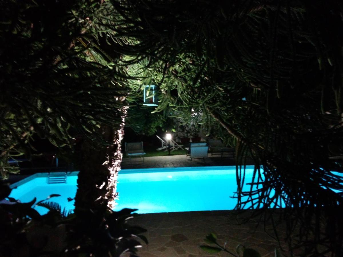 Casa Vacanza Augusto Uggiano La Chiesa Εξωτερικό φωτογραφία