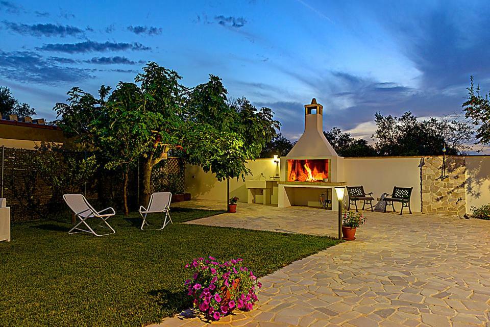Casa Vacanza Augusto Uggiano La Chiesa Εξωτερικό φωτογραφία