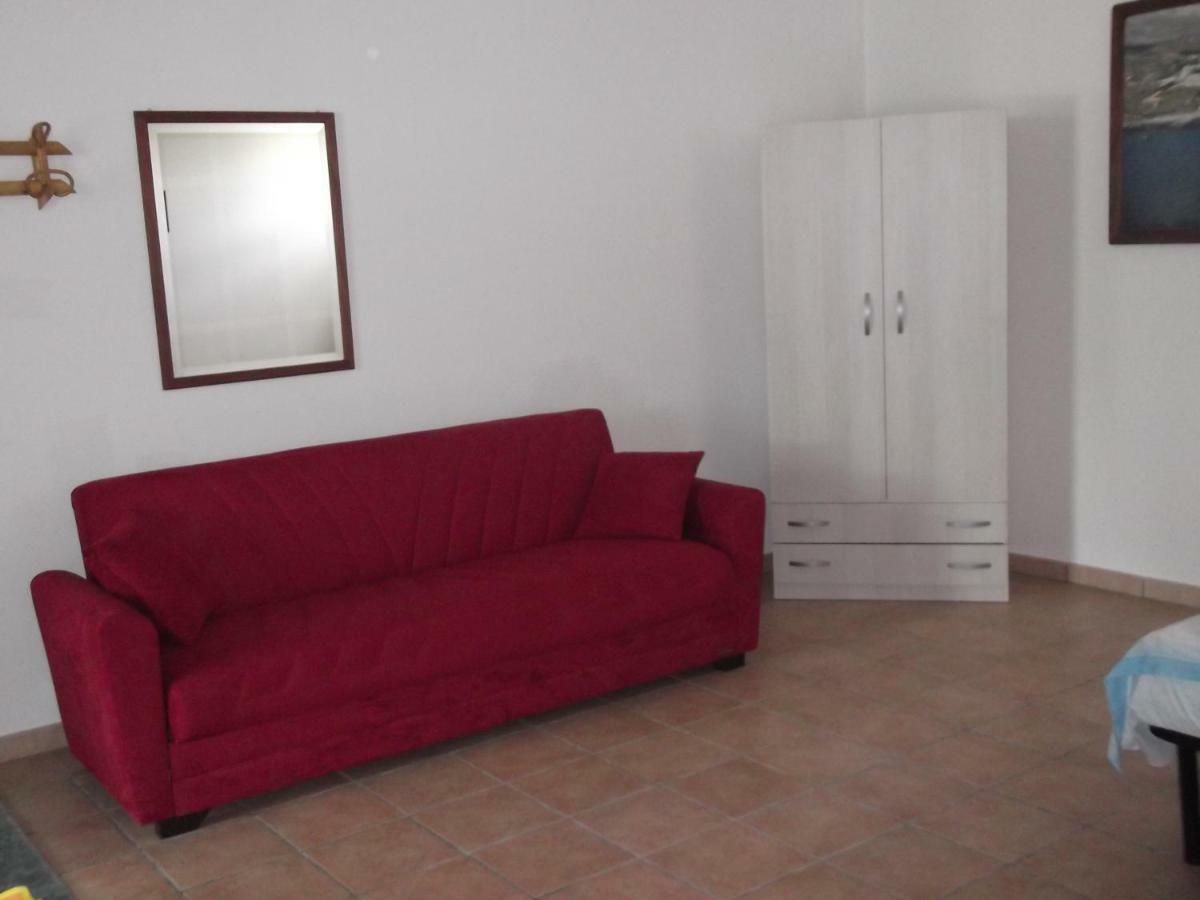 Casa Vacanza Augusto Uggiano La Chiesa Εξωτερικό φωτογραφία
